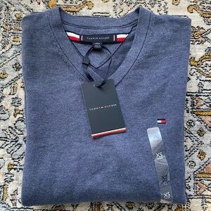 Tommy Hilfiger Long Sleeve Cotton 
V-Neck Pullover